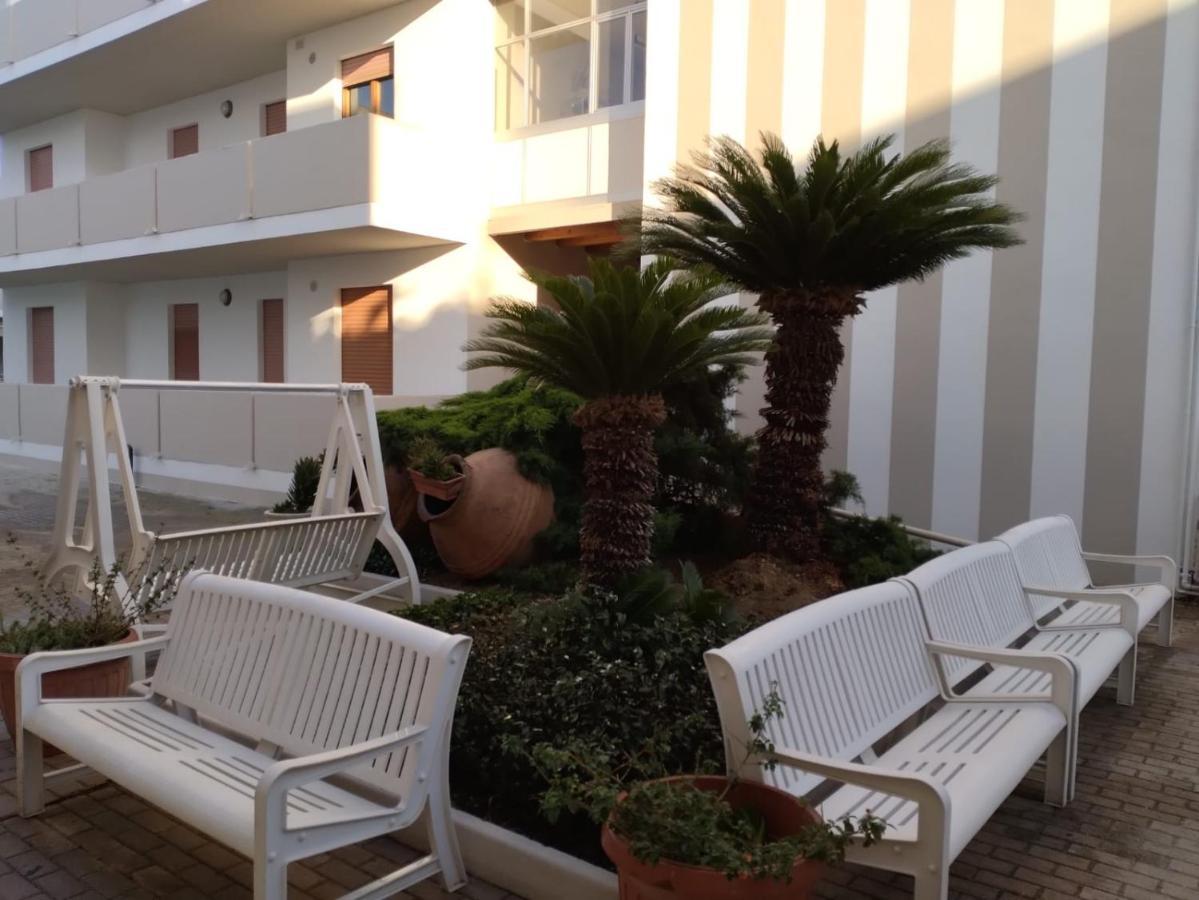 אלבה אדריאטיקה Claudia Residence מראה חיצוני תמונה