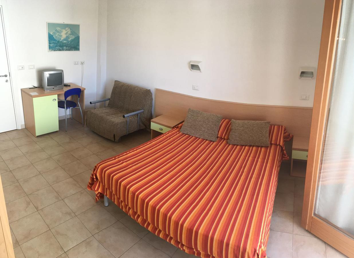 אלבה אדריאטיקה Claudia Residence מראה חיצוני תמונה