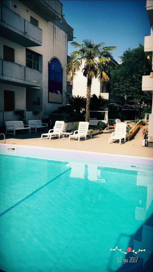 אלבה אדריאטיקה Claudia Residence מראה חיצוני תמונה