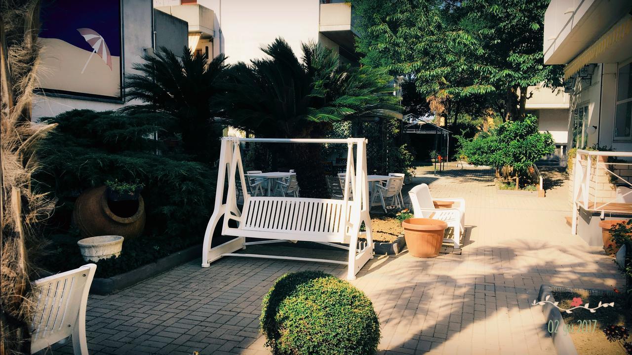 אלבה אדריאטיקה Claudia Residence מראה חיצוני תמונה